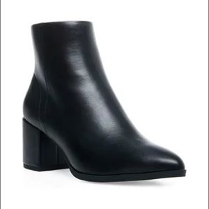 Madden Girl pointed Toe Black Ankle Boots Size 7.5